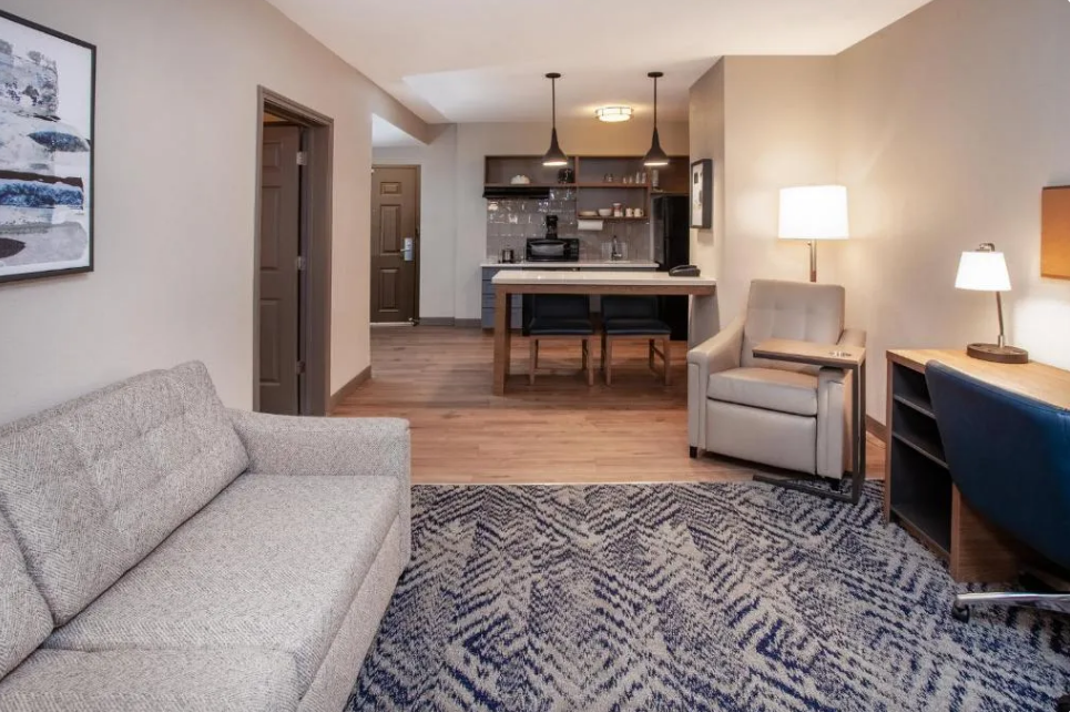 Candlewood Suites, AL