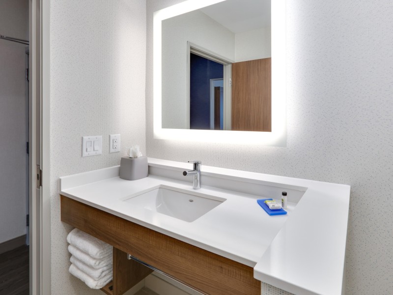 Holiday Inn Express Formula Blue 